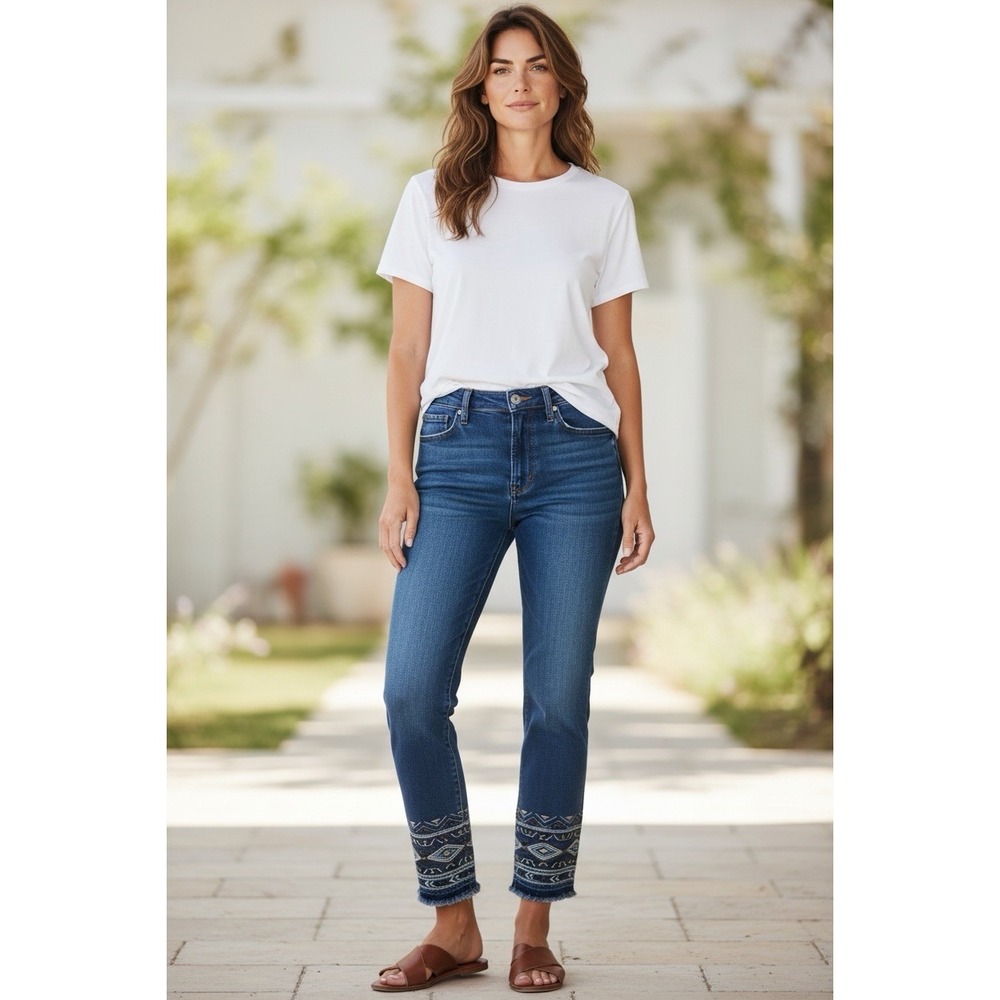 Driftwood Colette Embroidered Cuff Cropped Jeans Medium Wash Blue Denim W32 L26